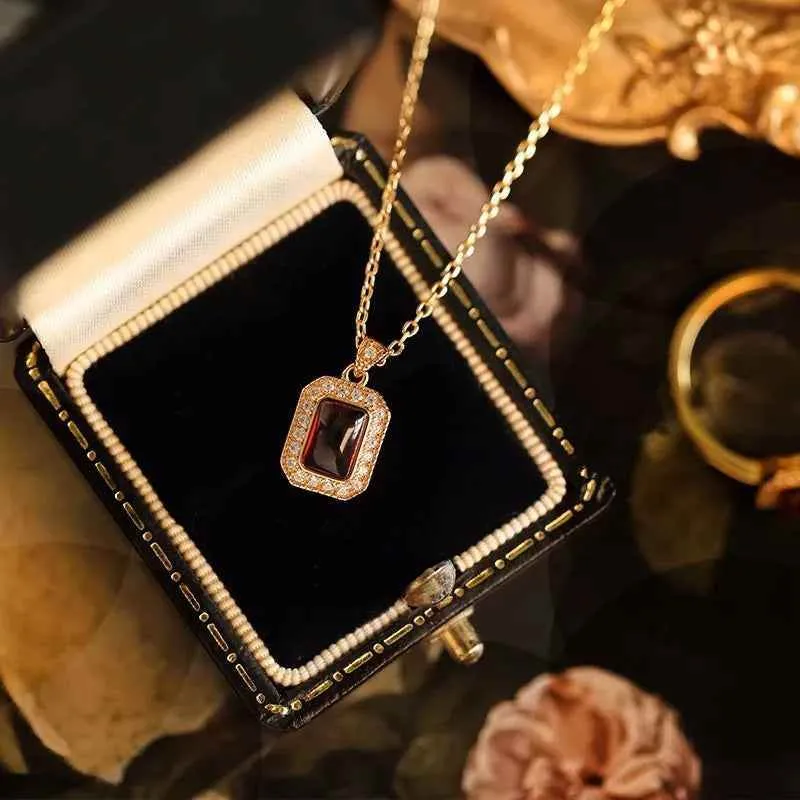 925 Sterling Silver Pendant Necklace Charm Jewelry - Rectangle Red Agate Stone - Xm272-N